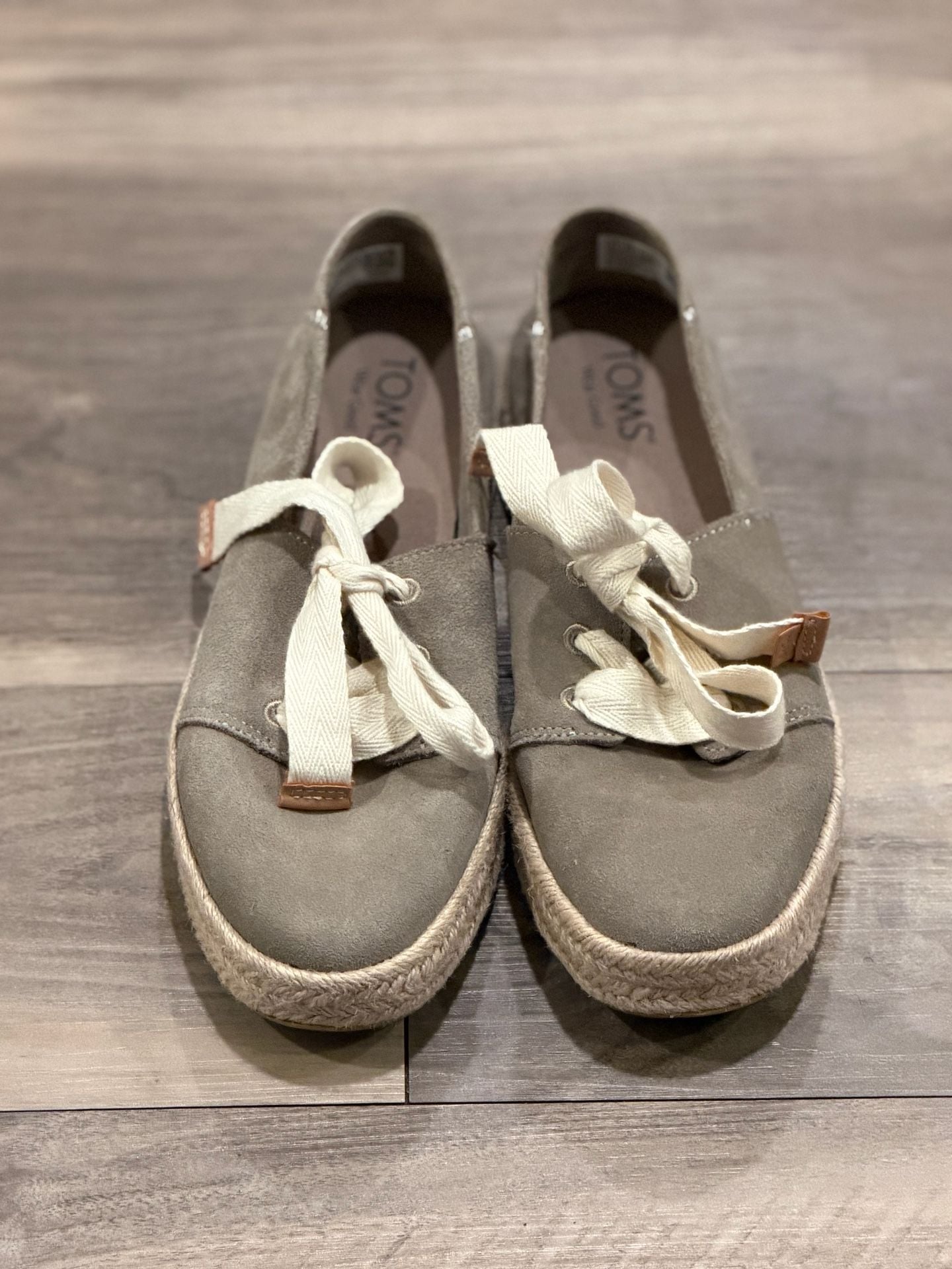 TOMS Women’s 8.5 Gray Suede Lace-Up Espadrille Shoes 2