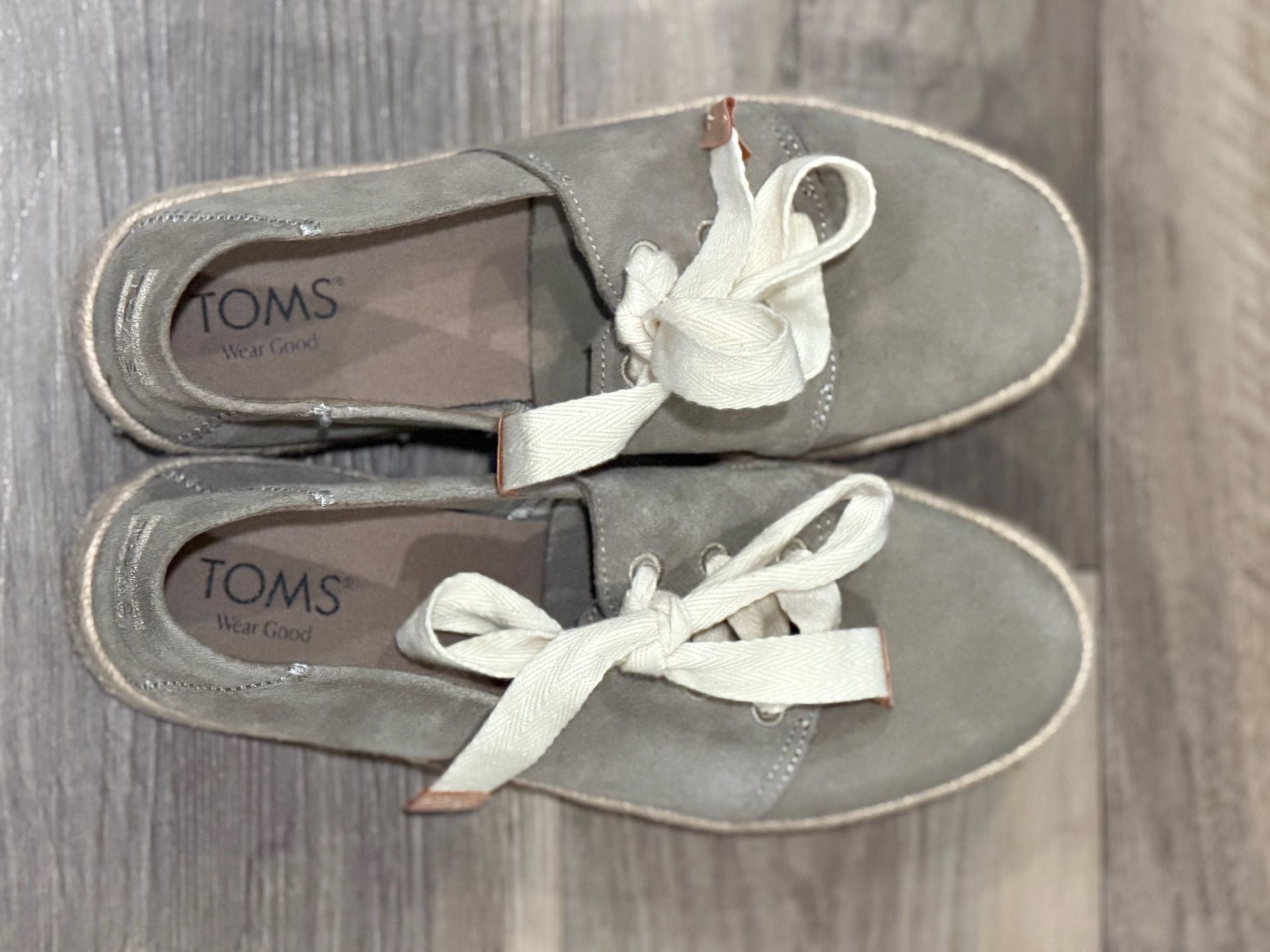 TOMS Women’s 8.5 Gray Suede Lace-Up Espadrille Shoes 9
