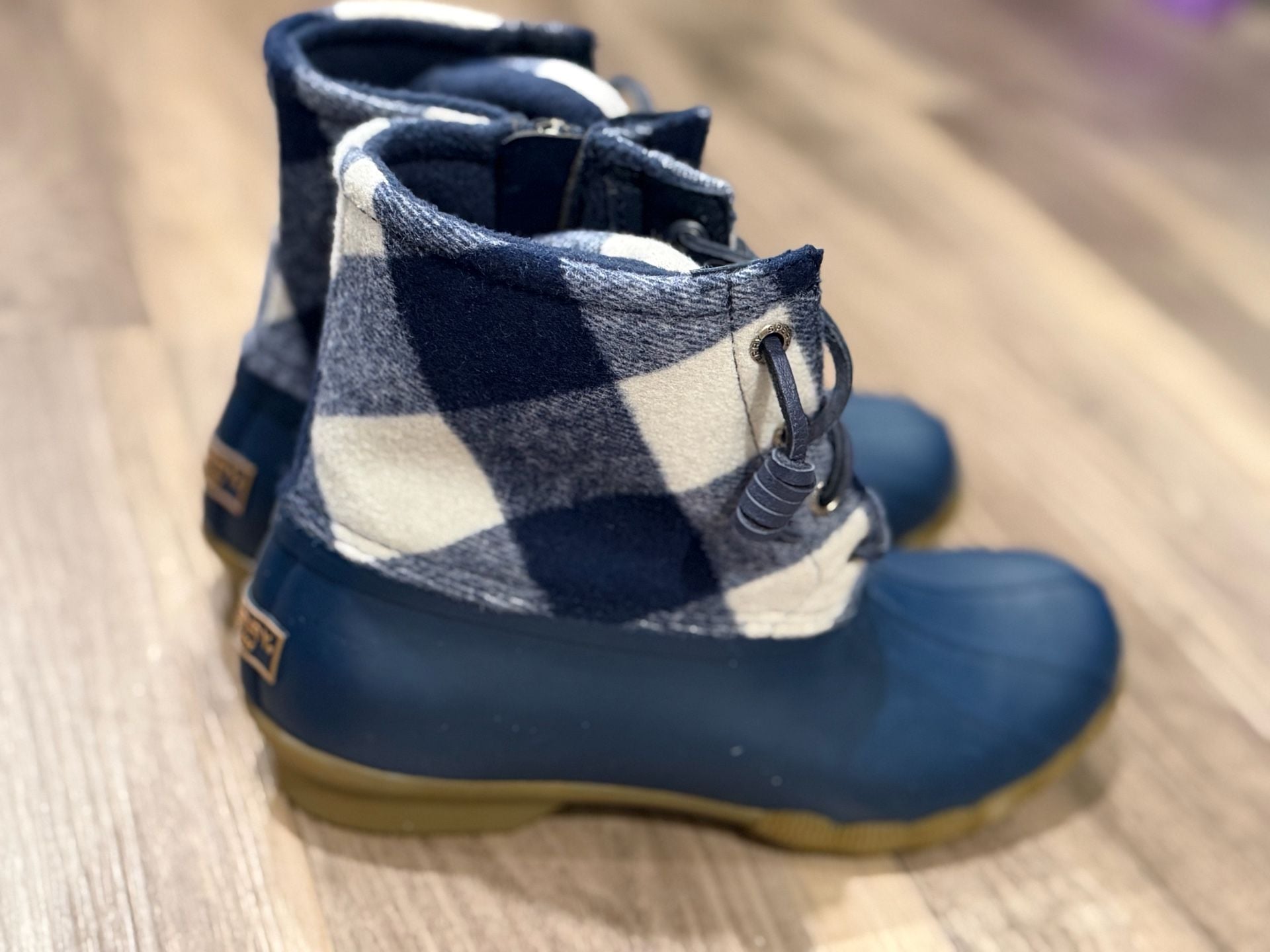 Sperry Saltwater Duck Boots Womens Navy Blue Buffalo Check Plaid 6