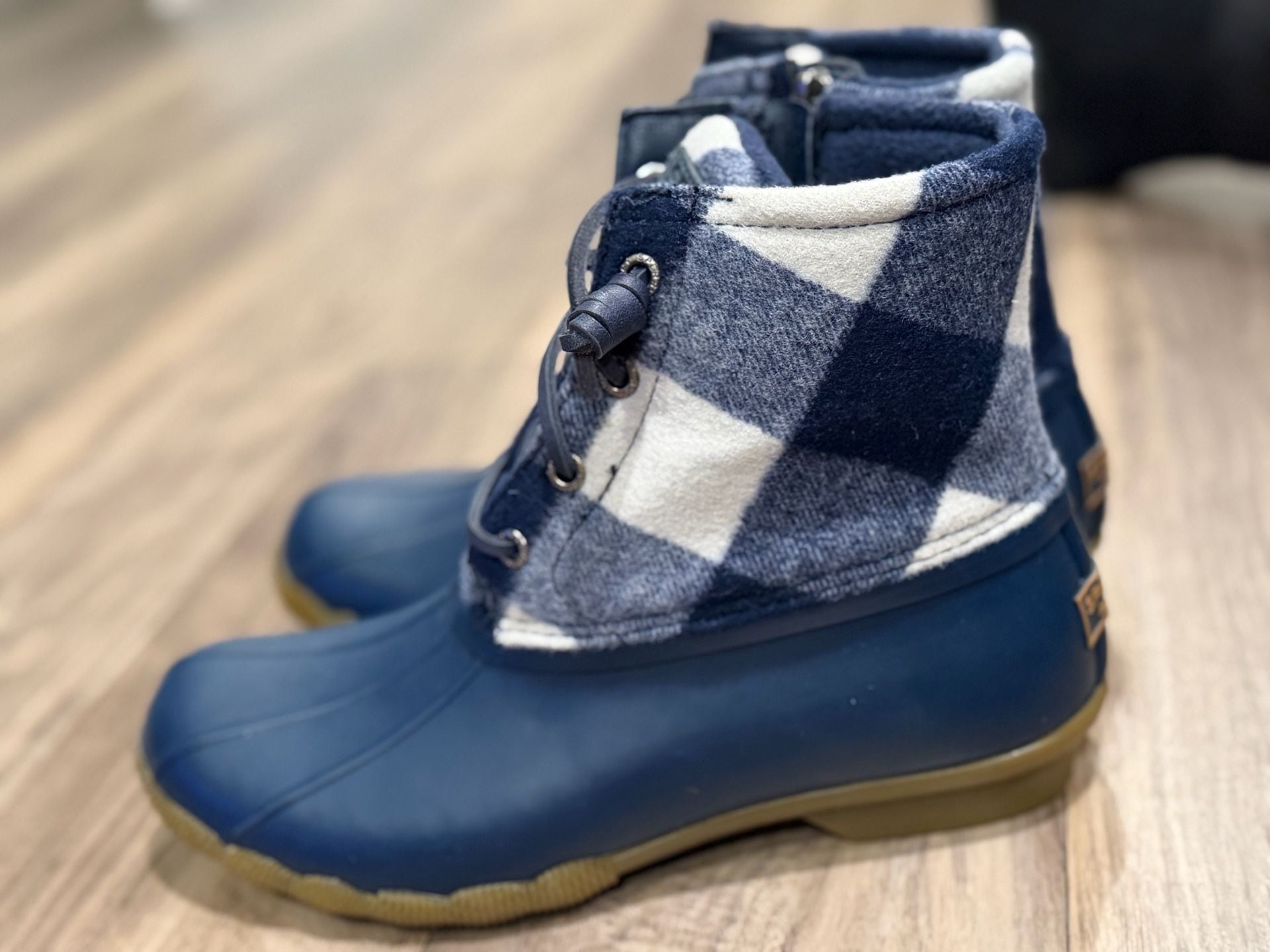 Sperry Saltwater Duck Boots Womens Navy Blue Buffalo Check Plaid 7