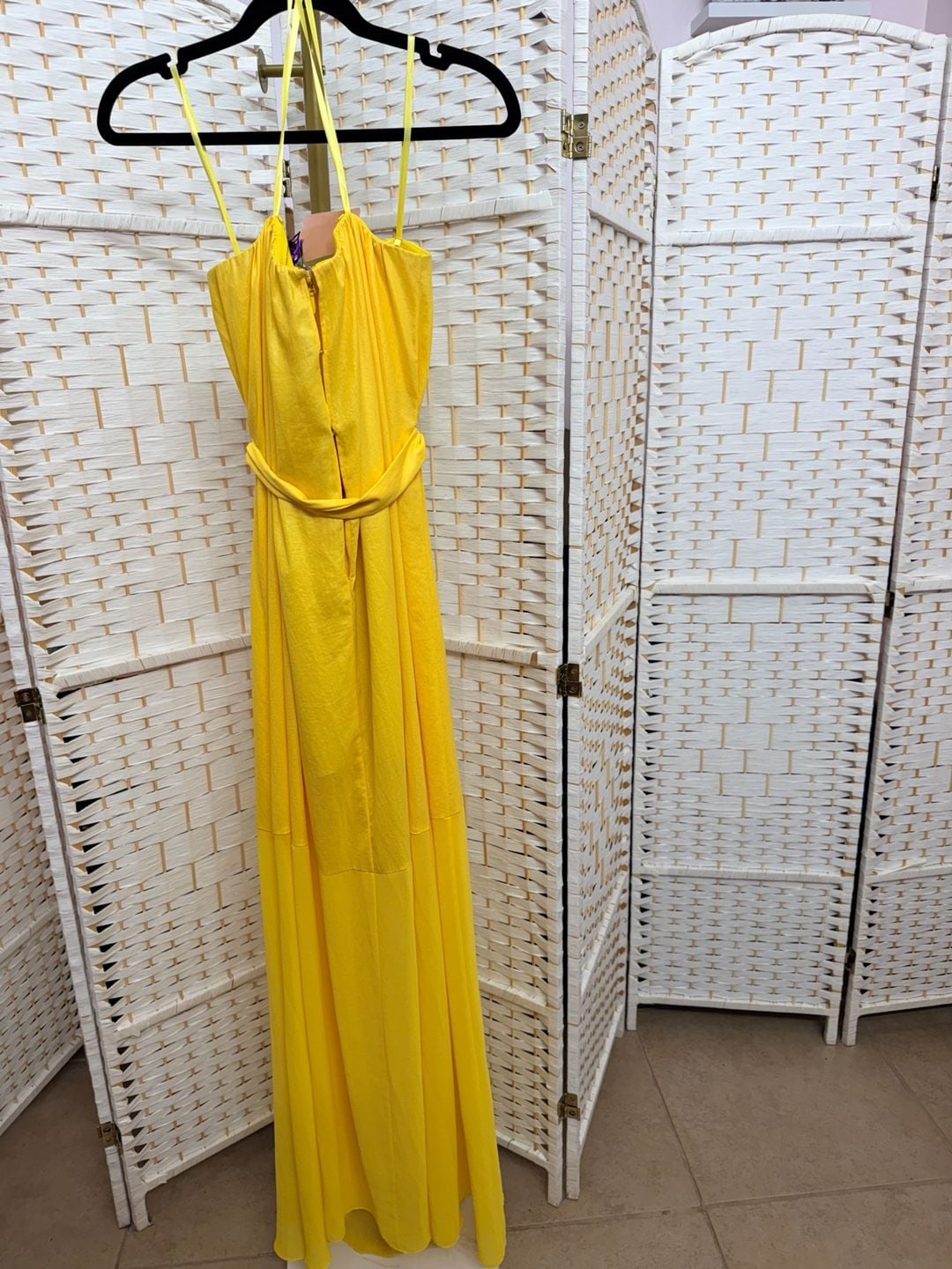 BCBGMAXAZRIA Maras Halter Maxi Dress Size 0 Yellow Chiffon Belted Gown 3