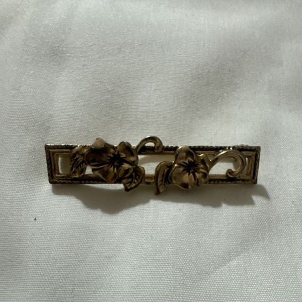 Avon Gold Tone Floral Bar Brooch