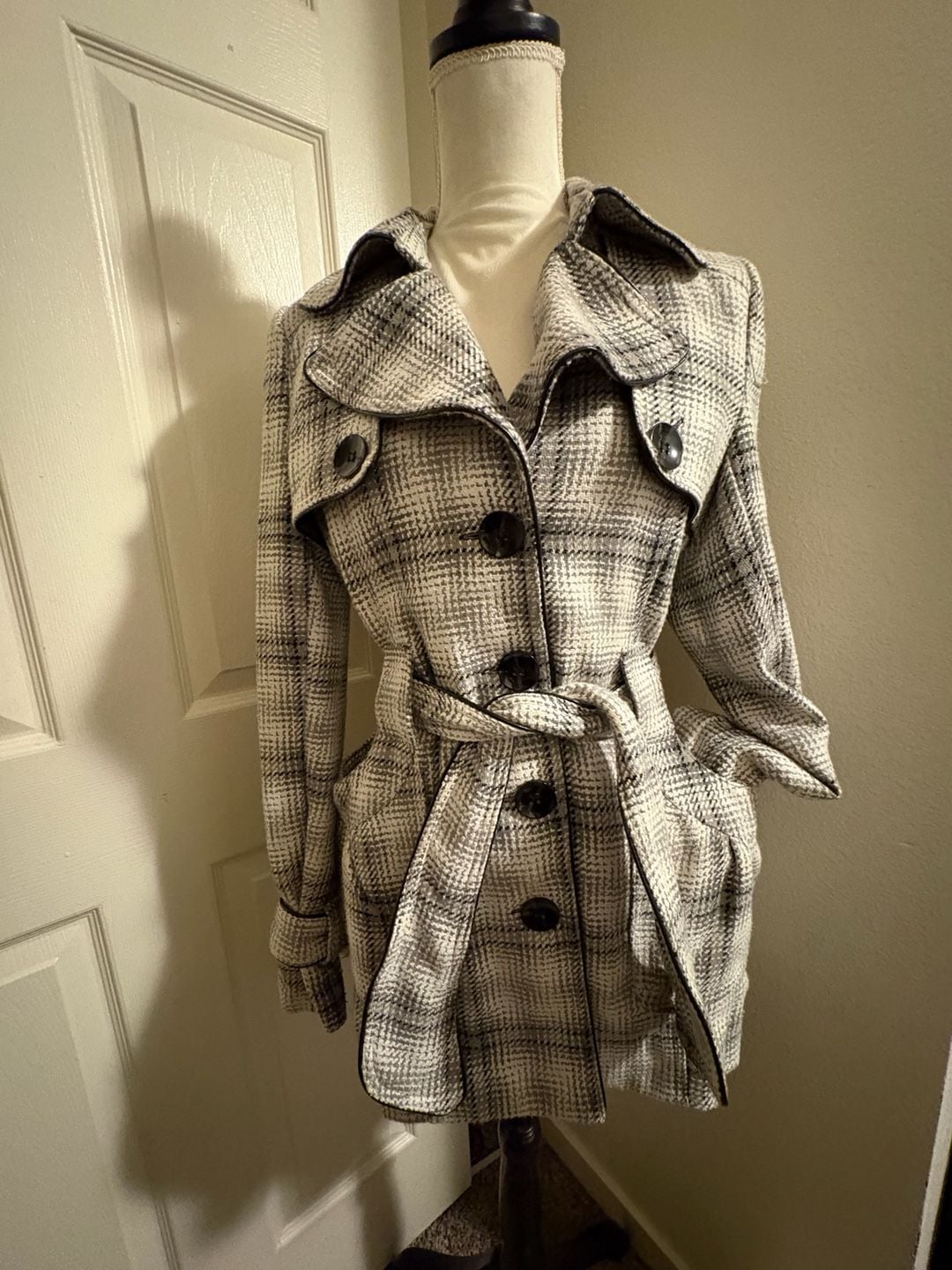 Vintage Y2K Rare Vanity Plaid Trench Coat Black White Belted M 2