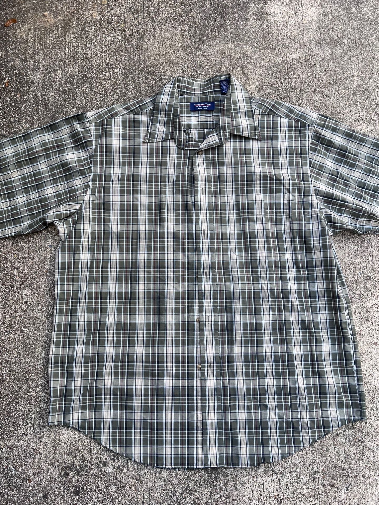 Z- Roundtree & Yorke Plaid Short Sleeve Button Up Shirt Size L 3