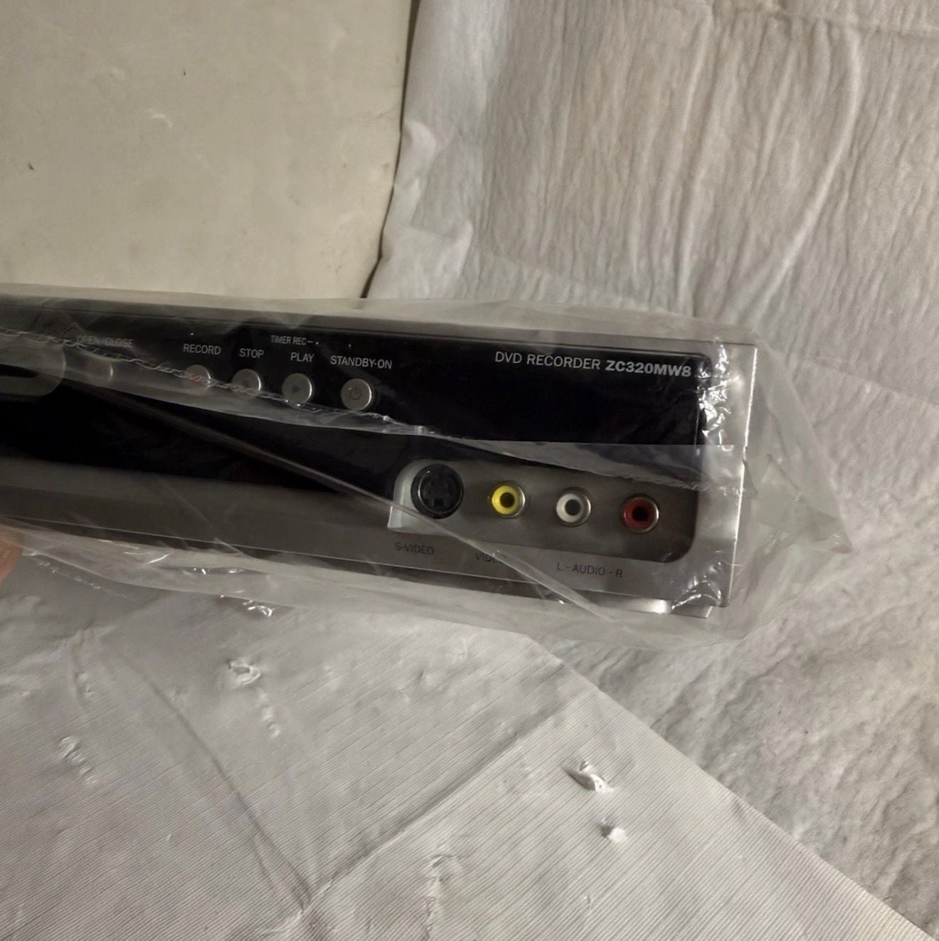 Magnavox ZC320MW8 Digital Video Disc Recorder 7