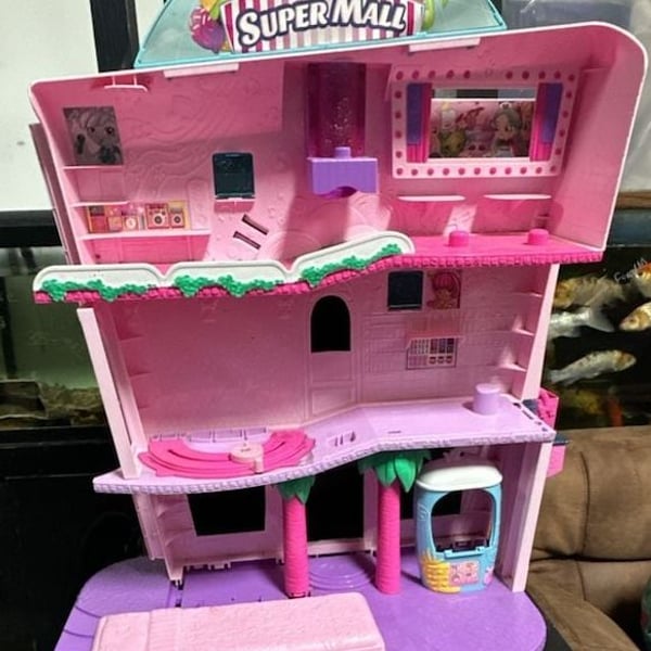 Shopkins Shoppies Super Mall Playset for parts