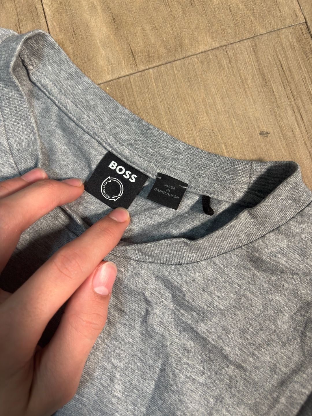 Hugo Boss T-Shirt Size L Gray Cotton Embossed Logo Crew Neck Short Sleeve 3