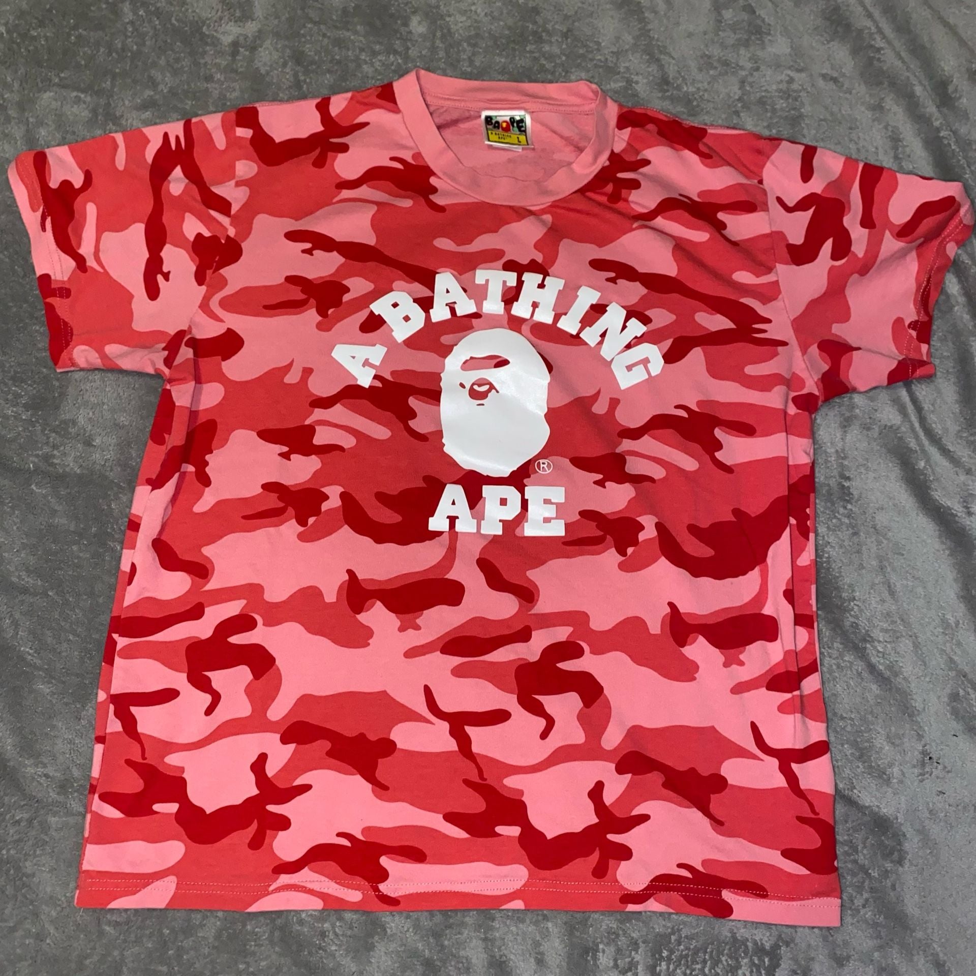 A Bathing Ape T-Shirt Size L Red Camo Graphic Tee 3