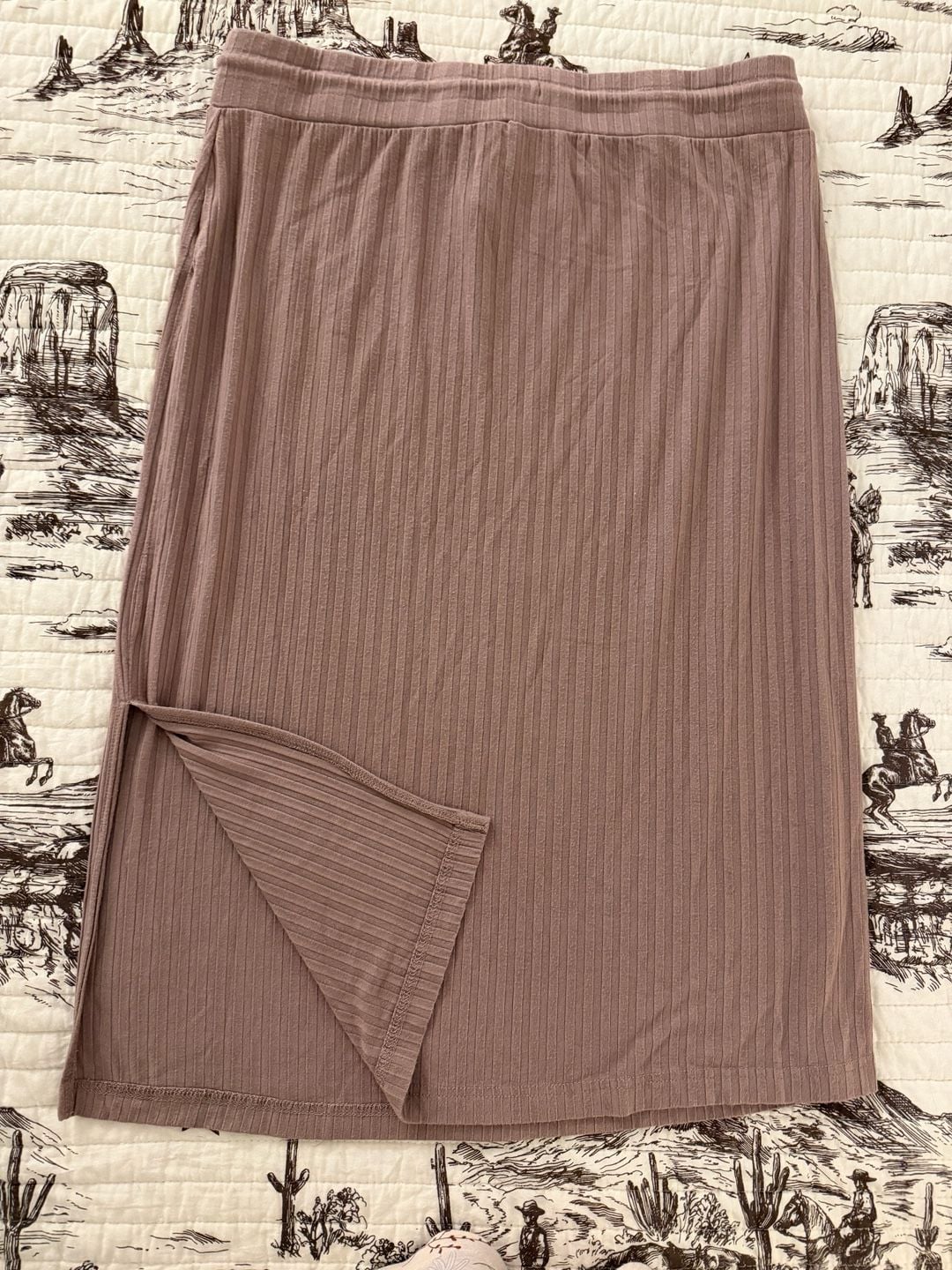 Cupcakes and Cashmere Ribbed Midi Skirt 3