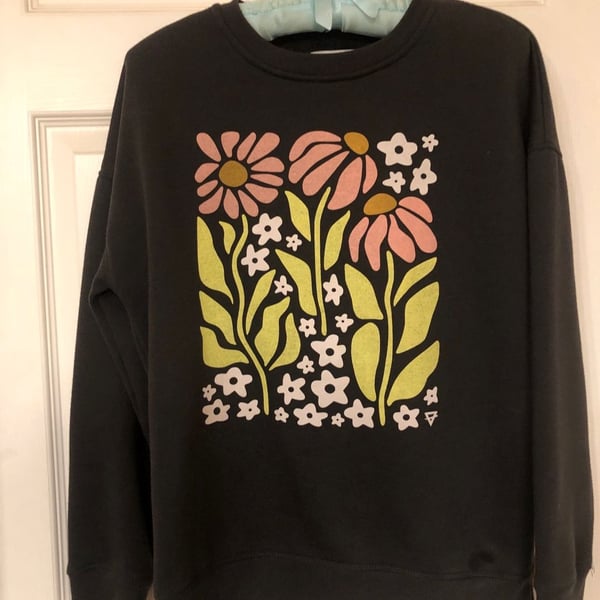 Liv Outdoor Floral Graphic Sweatshirt Size S Black