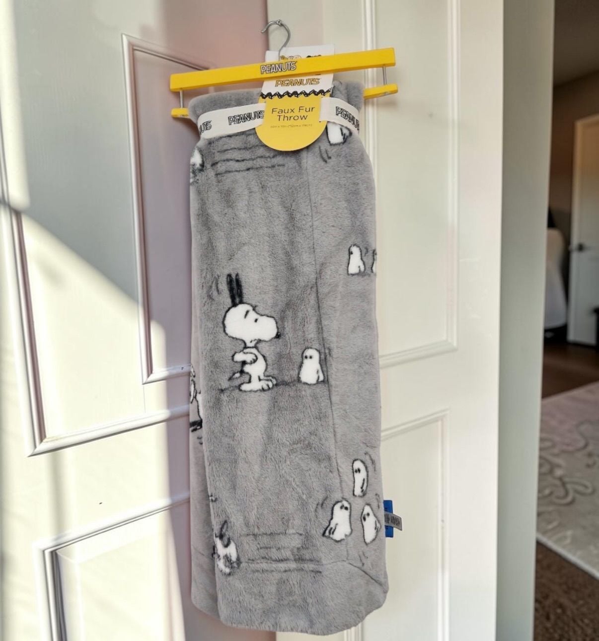 Peanuts Faux Fur Throw 60in x 70in Gray Snoopy & Woodstock Blanket 1
