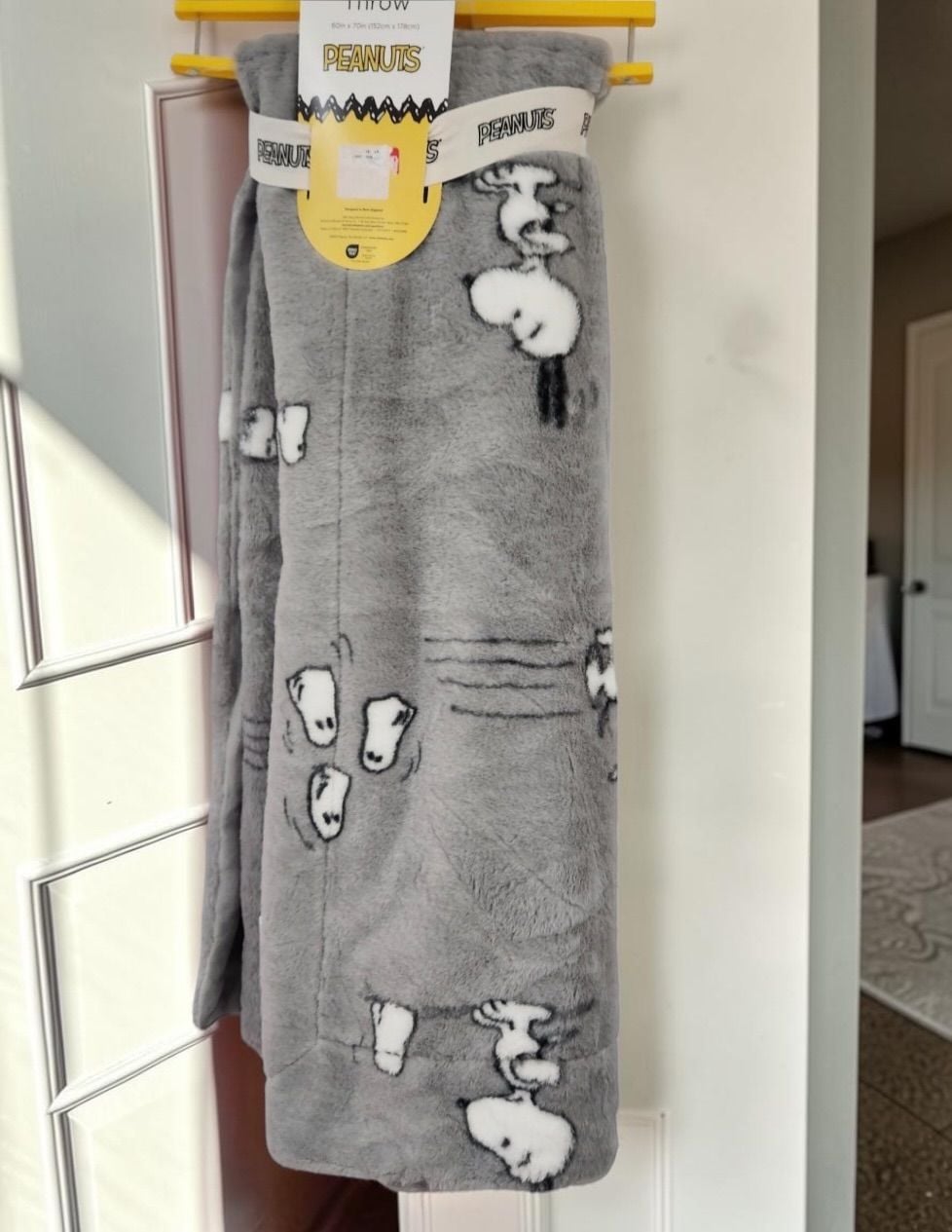 Peanuts Faux Fur Throw 60in x 70in Gray Snoopy & Woodstock Blanket 3