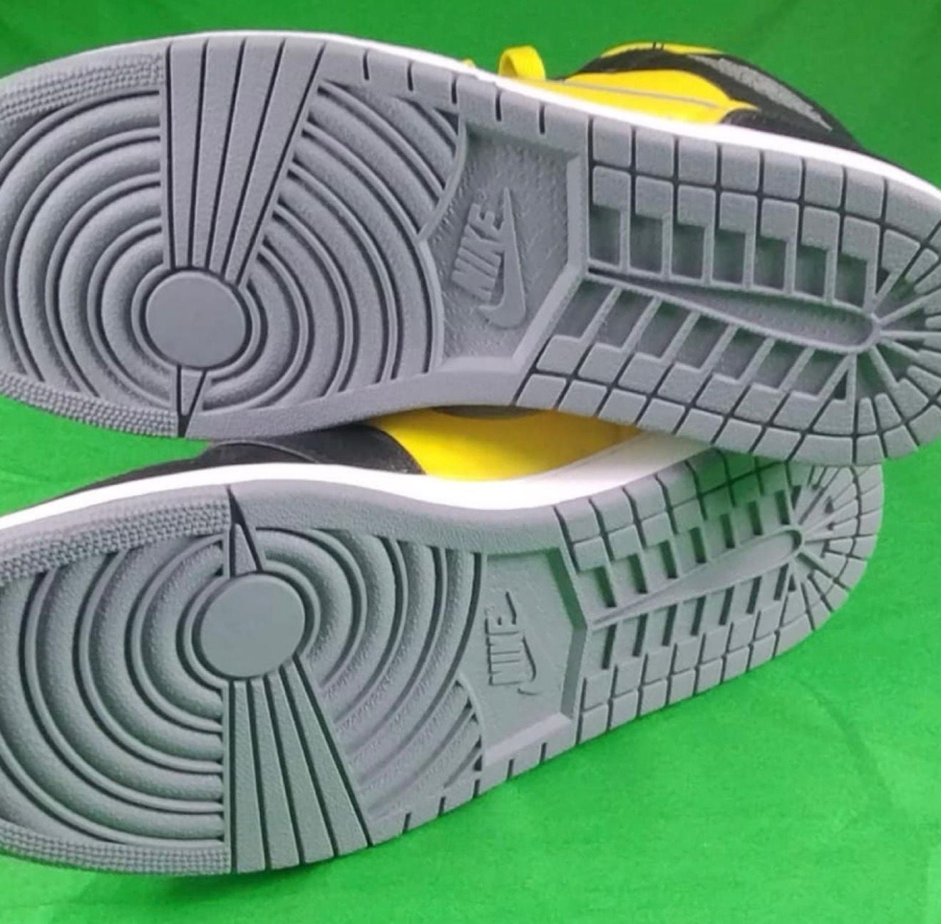 Jordan 1 Size 13 Oregon Ducks
#jordans #oregonducks #size13 6