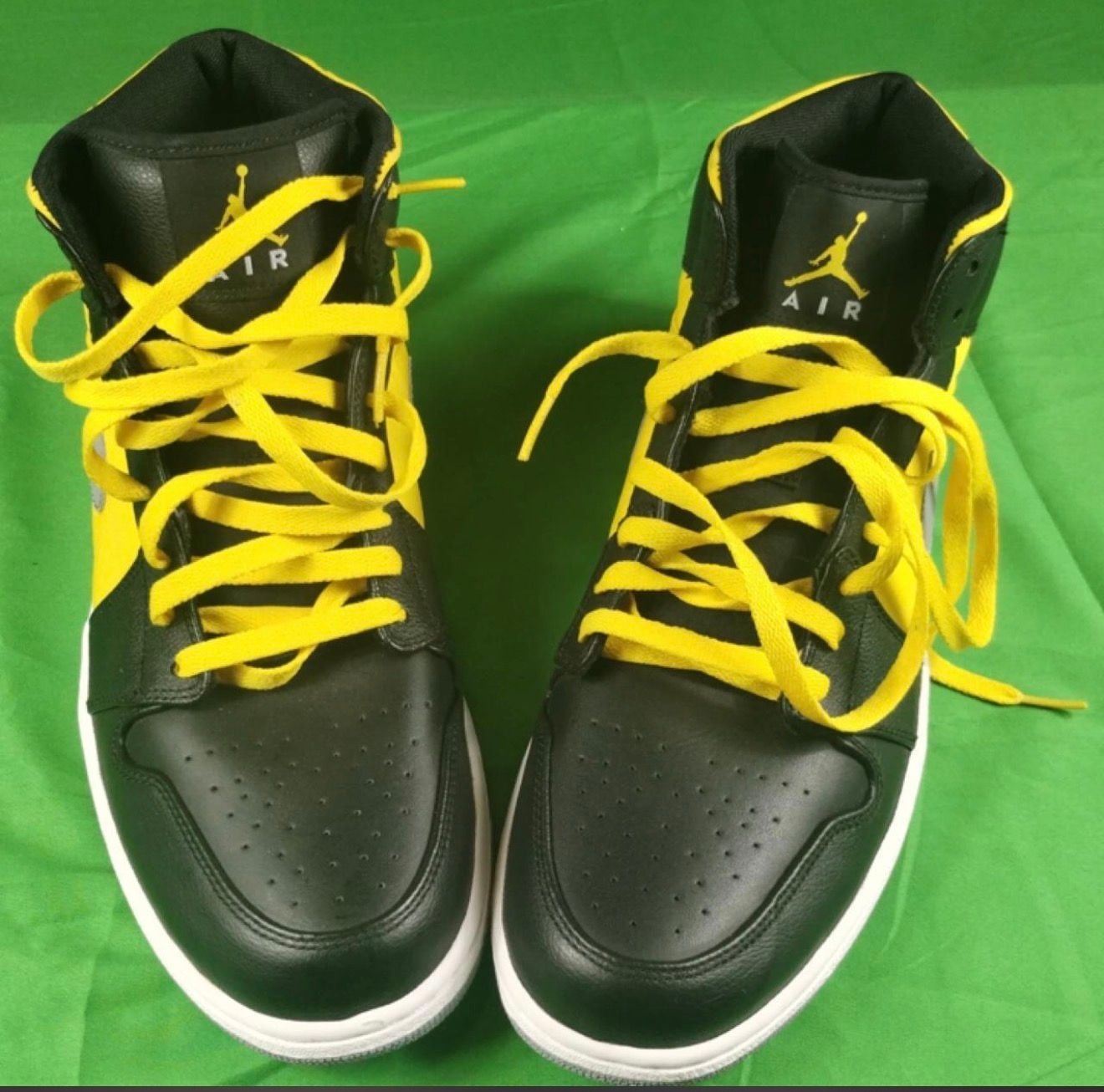 Jordan 1 Size 13 Oregon Ducks
#jordans #oregonducks #size13 4