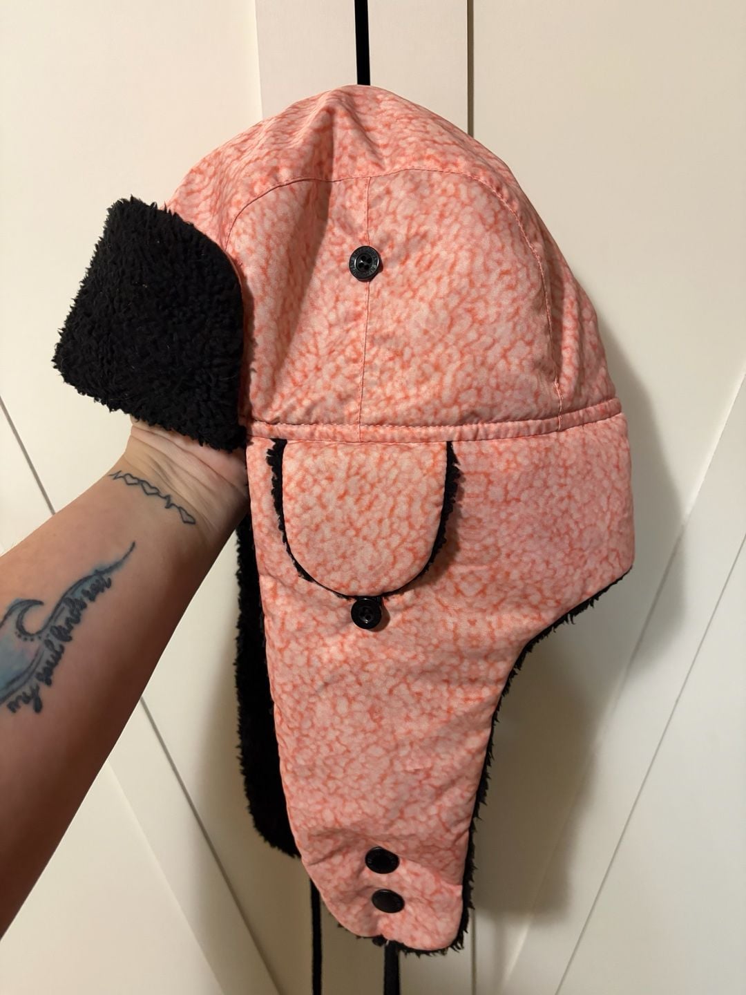 Neff Trapper Hat Pink Black Faux Shearling Winter Ear Flap 2