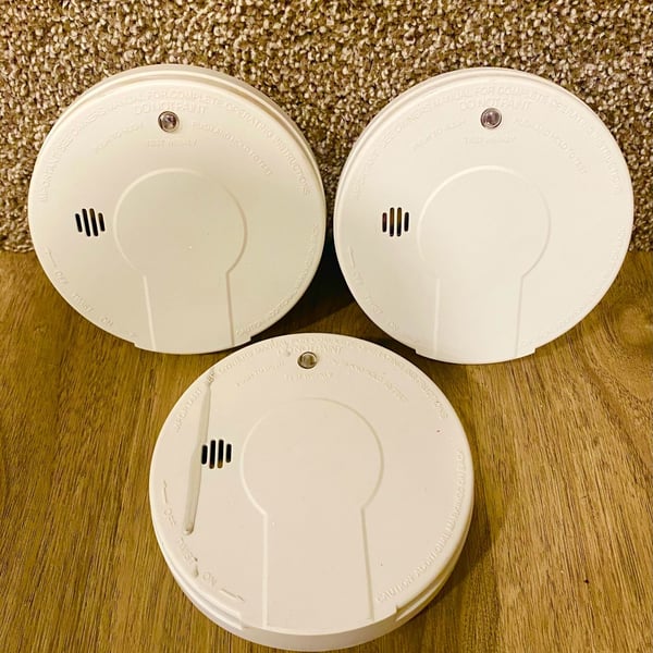 Set of 3 Kidde Ionization Smoke Alarms.