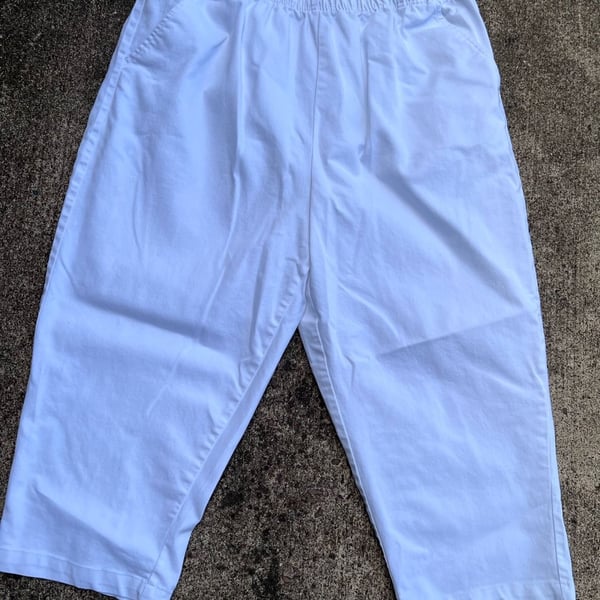 Z- American Sweetheart Style K82 Pull-On Capri Pants Size XL White