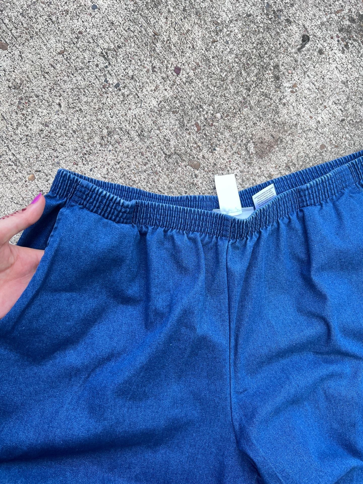 Z- Alfred Dunner Pull-On Pants Size 16P Blue Denim Elastic Waist 4