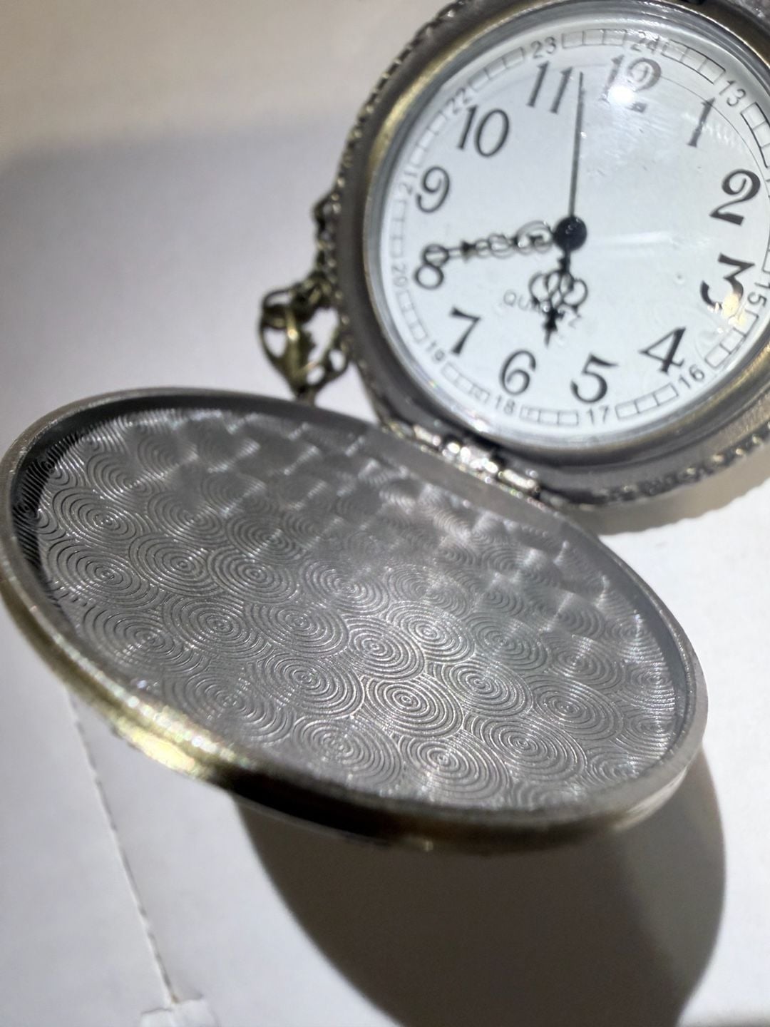 Alice in Wonderland Bronze Quartz Pocket Watch Necklace Chain 13