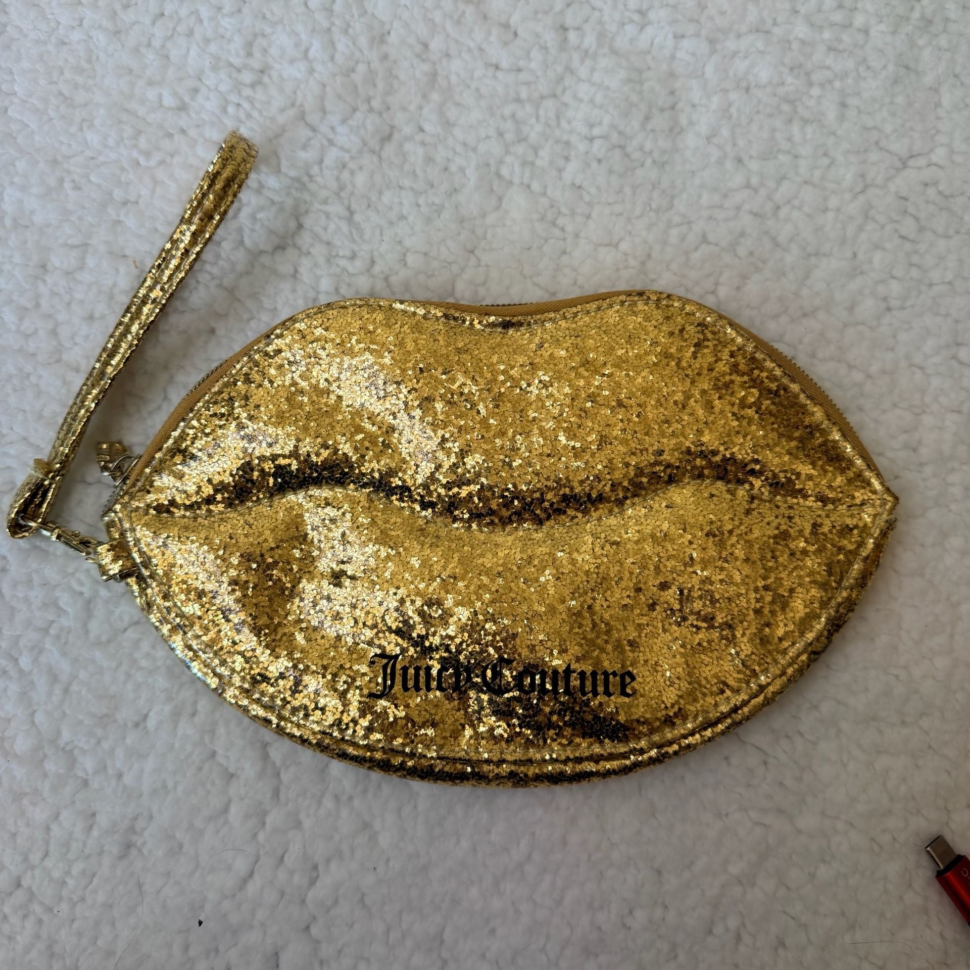 Juicy Couture Gold Glitter Lip Clutch Wristlet 2
