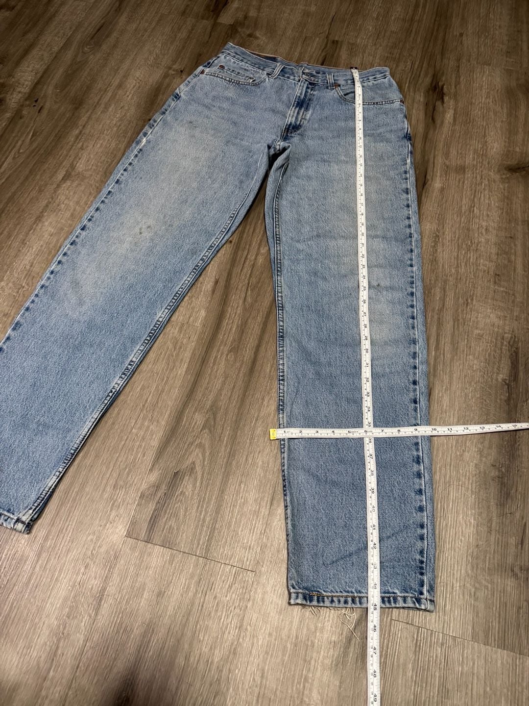 Vintage Levis Baggy Light Wash Jeans Distressed Hem

 7
