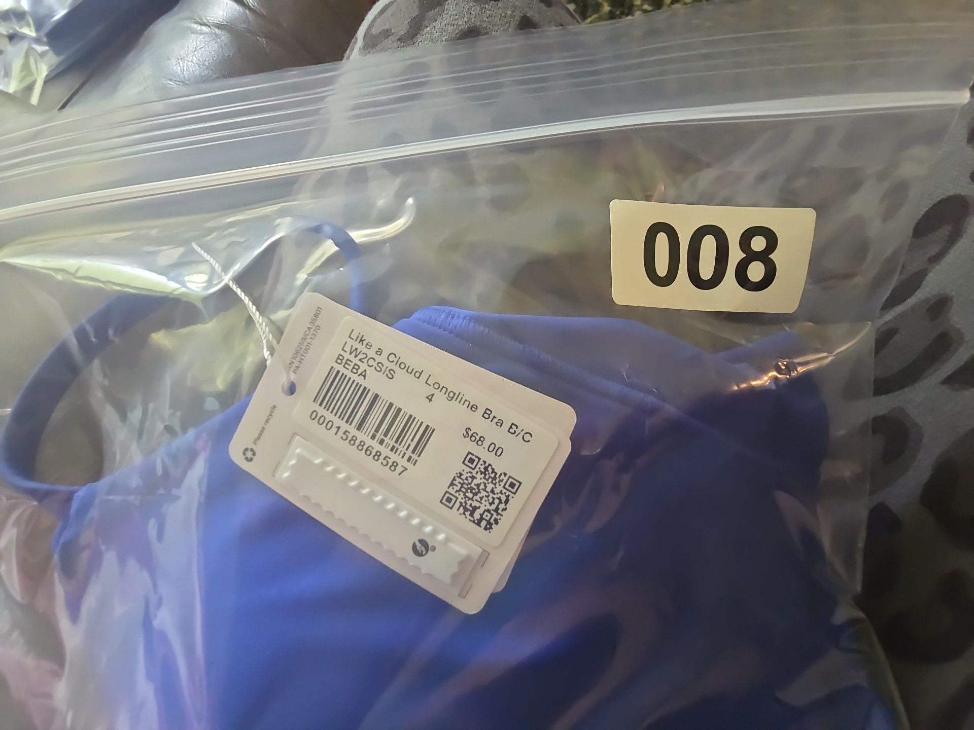 008 Lululemon Like a Cloud Longline Bra Beach Ball Blue B/C Cup sz 4 7