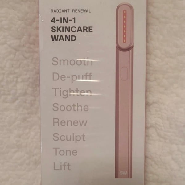 Solawave Radiant Renewal 4-In-1 Skincare Wand
