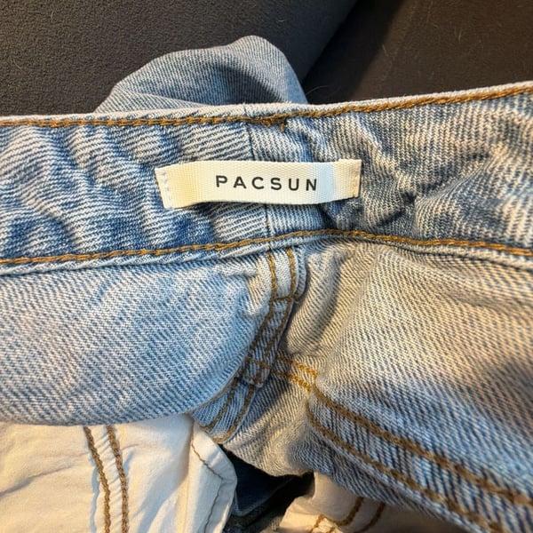 PacSun Mom Jeans Size 28 Light Wash Distressed Denim