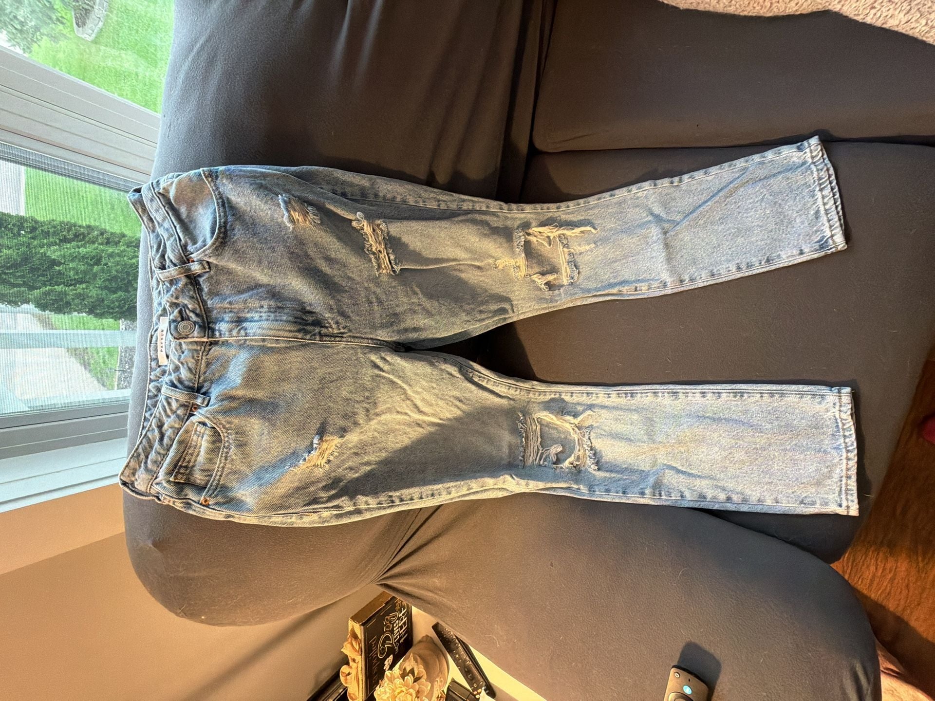 PacSun Mom Jeans Size 28 Light Wash Distressed Denim 4