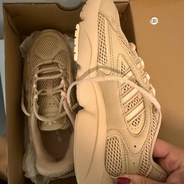Adidas Ozmillen J Size 6 Magic Beige Sneakers