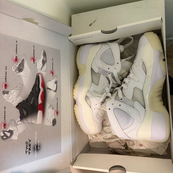 Jordan Jumpman Two Trey Size 7.5 White Coconut Milk