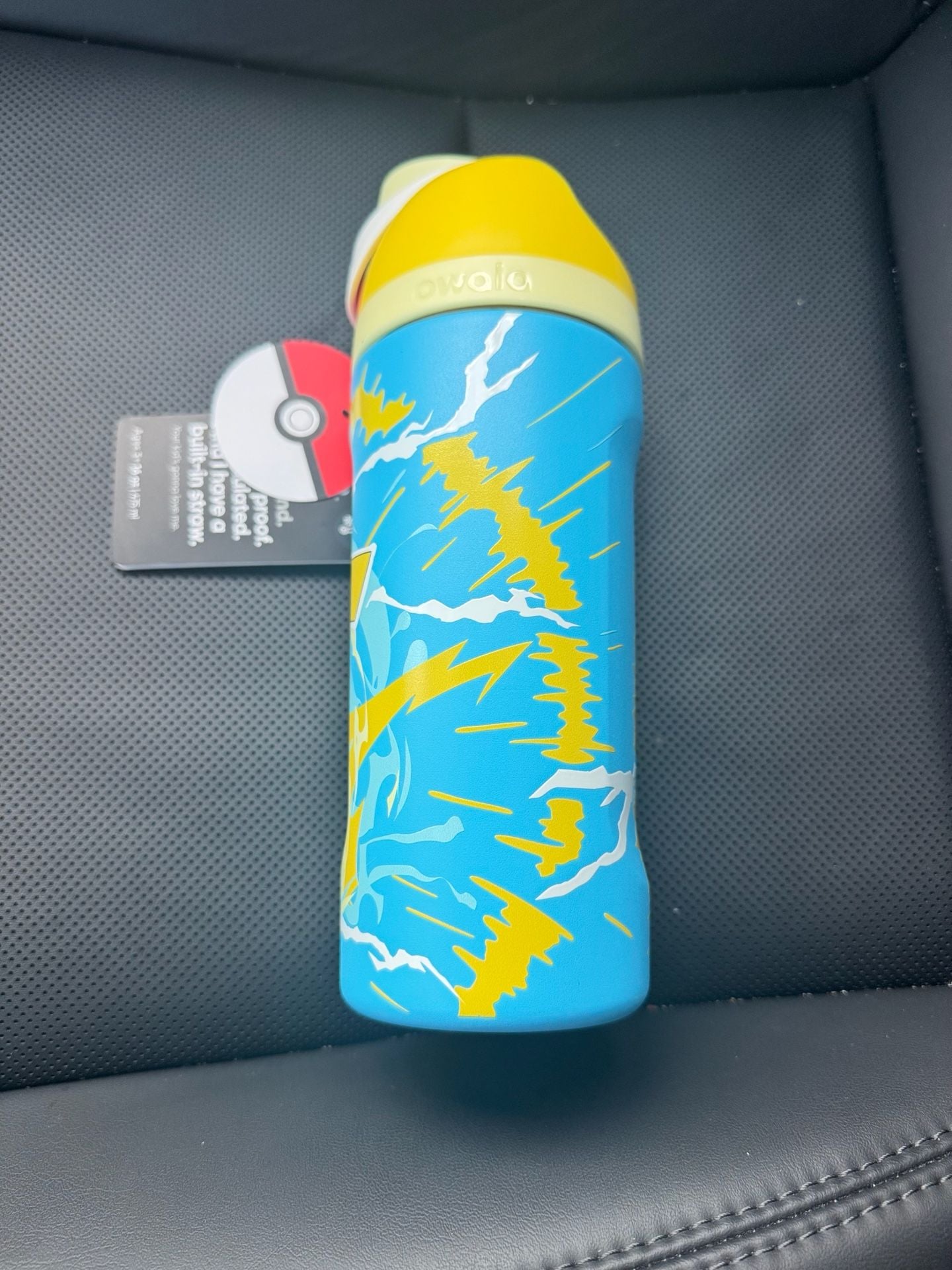 Owala FreeSip Water Bottle Pikachu Size 16 oz 4