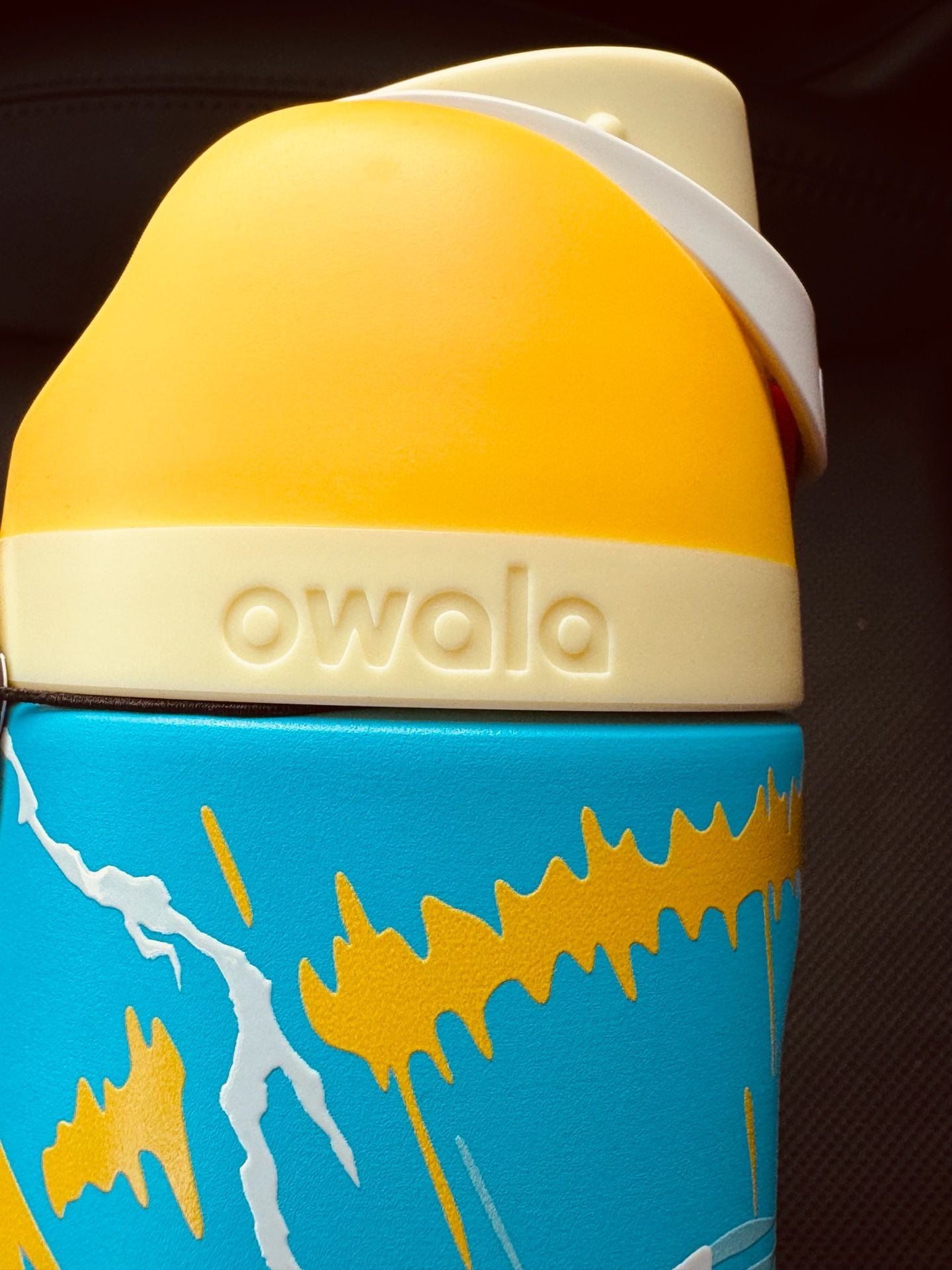 Owala FreeSip Water Bottle Pikachu Size 16 oz 7