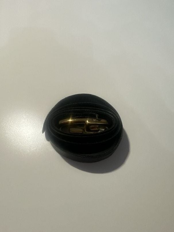 Authentic Gucci Vintage Black Leather Belt Gold G Buckle 12
