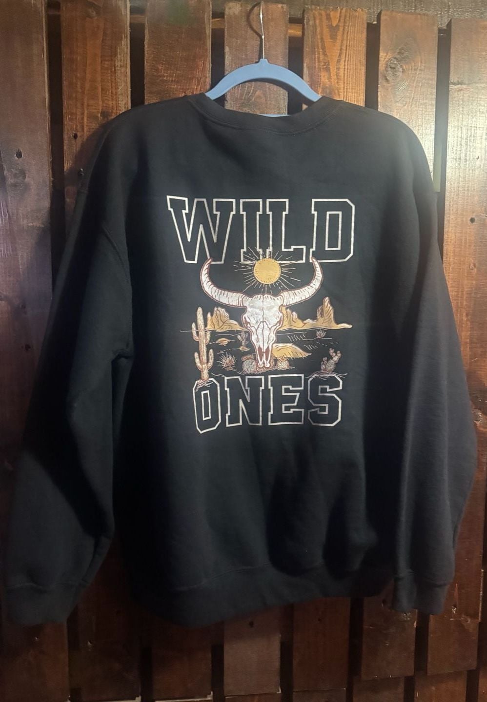 Gildan Heavy Blend Wild Ones Sweatshirt Size L Black 4