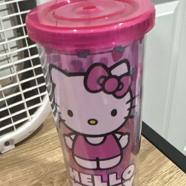 Sanrio Hello Kitty Berry Pink Carnival Cup with Lid and Straw
