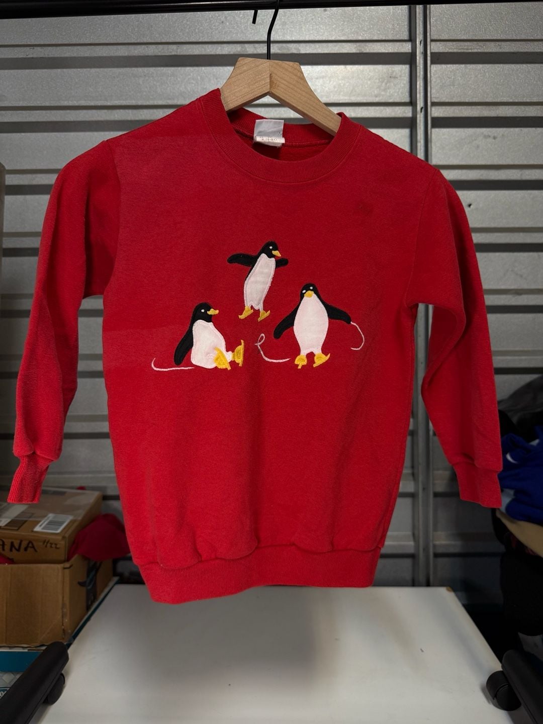 Penguin’s Playing Vintage Embroidered Sweatshirt
Youth Medium 2