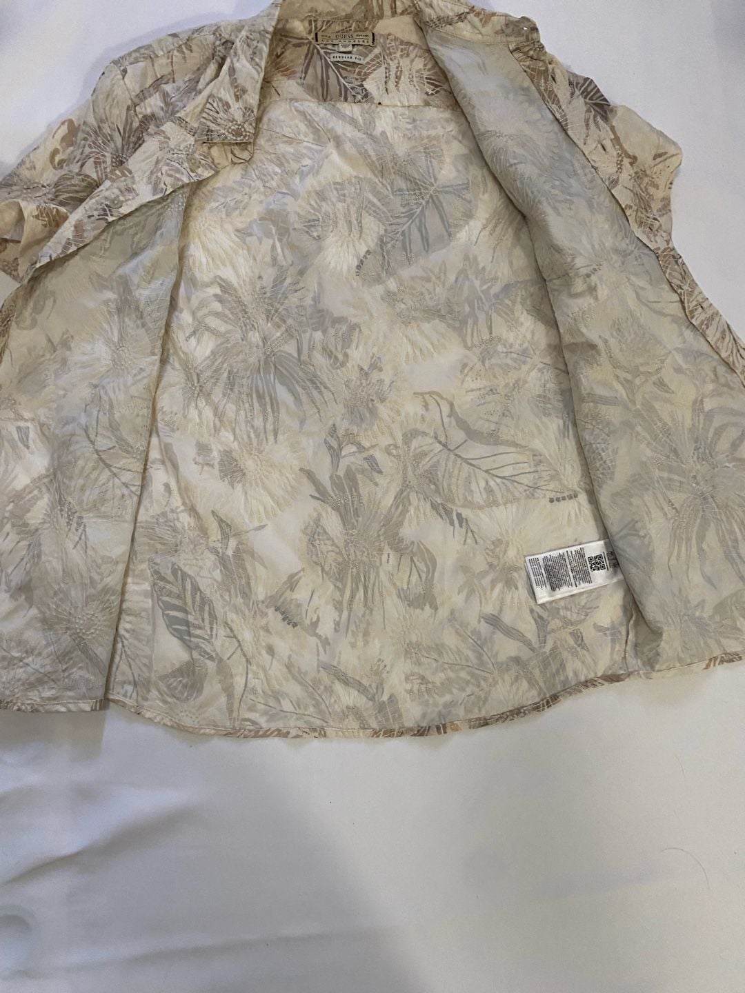 GUESS Short Sleeve Button Up Shirt Size S White Floral 10