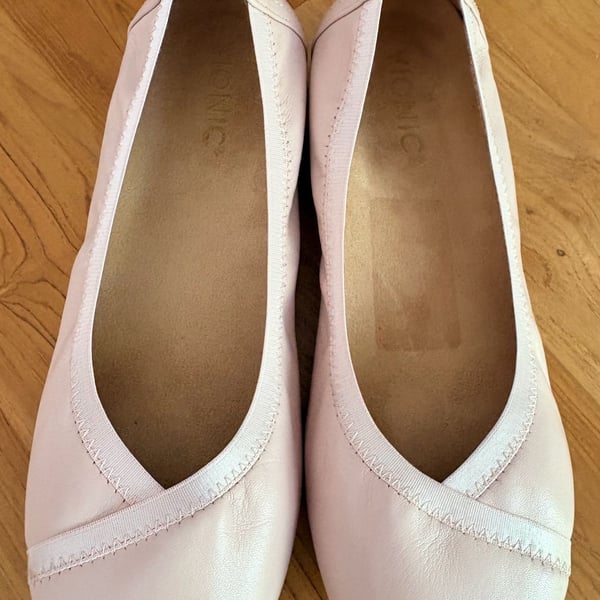 Vionic Caroll Ballet Flat Pink Leather Slip On Casual Flats Ladies Size 8