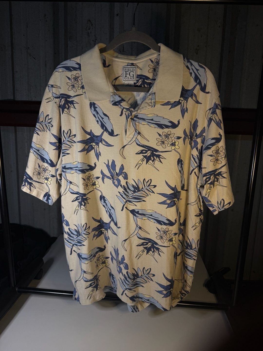 Field Gear Polo Shirt Size L Cream Blue Floral Tropical Hawaiian 2