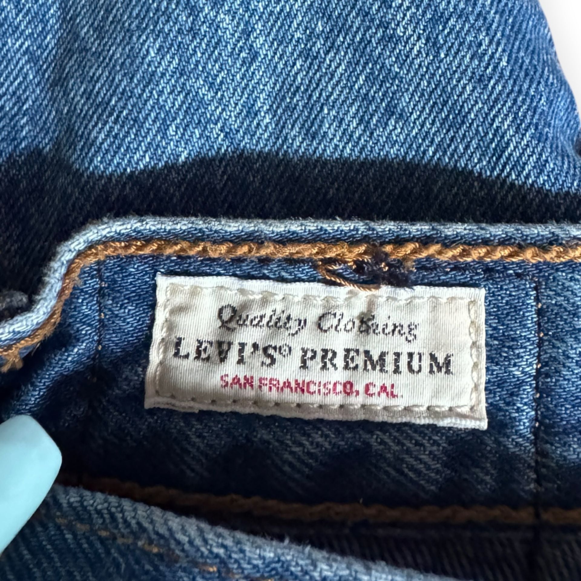 Levi's Premium Wedgie Straight Distressed Blue Denim Jeans Sz 28 10