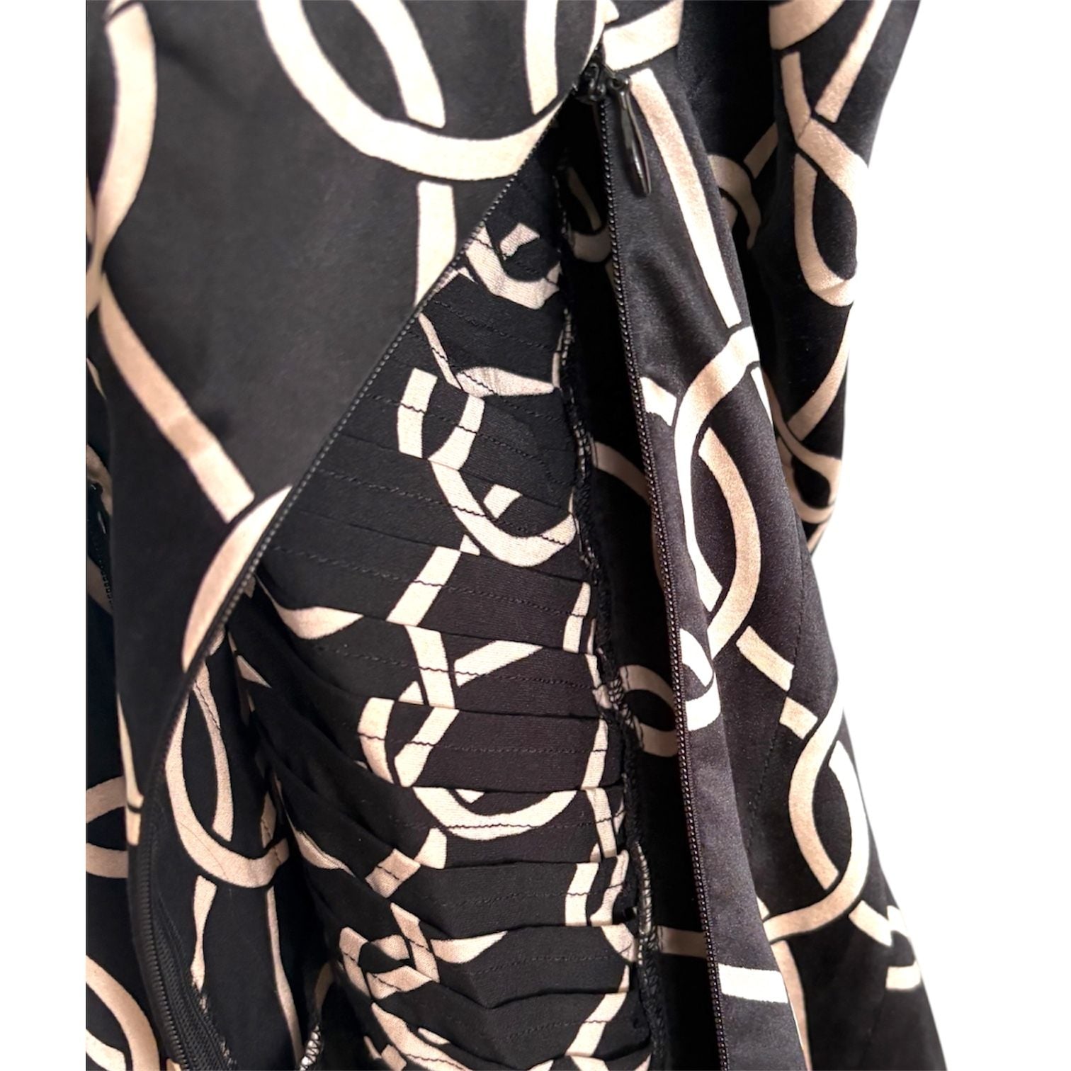 Etcetera Silk Blend Blouse Chain Print Black  Size 10  11