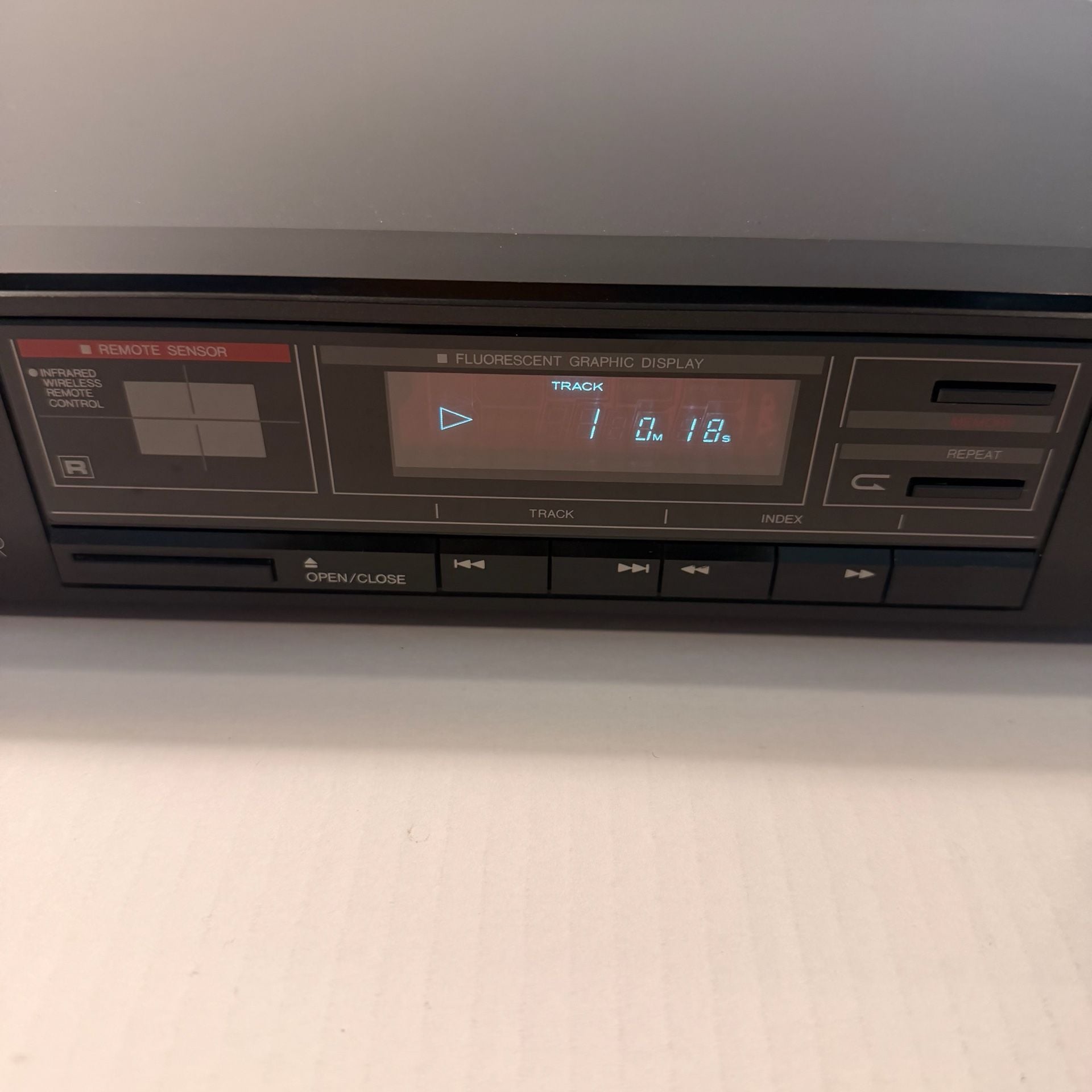 Emerson CD170R Vintage Compact Disc Player (CD Player) Tested/Works (No Remote) 5