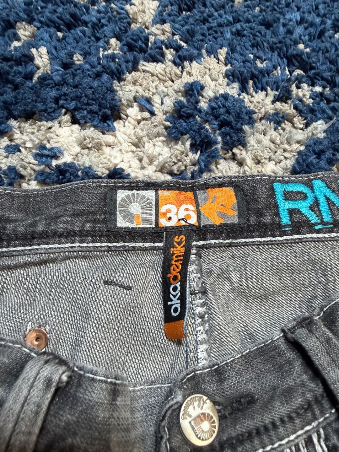 Akademiks Jeans Size 36 Gray Graphic Embroidered Baggy Denim 5