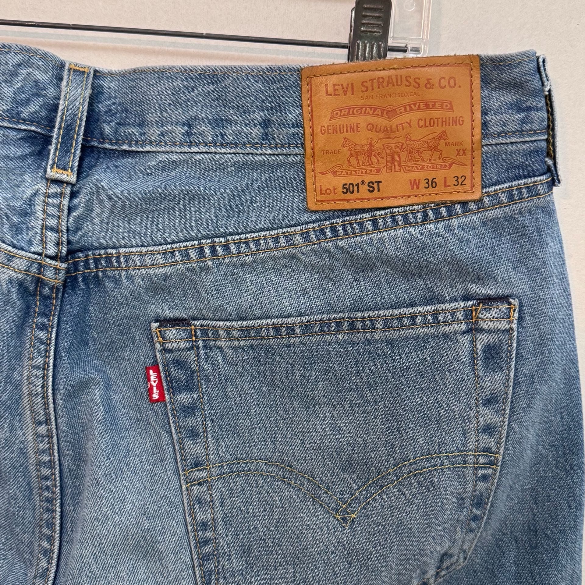 Modern Premium Big E Selvedge Levi's 501 ST Straight Leg Jeans 36x32 Blue Denim 2