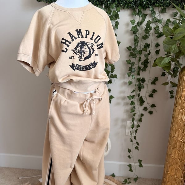 Champion Phys Ed Tiger Short Sleeve Sweatshirt Set Size M Tan