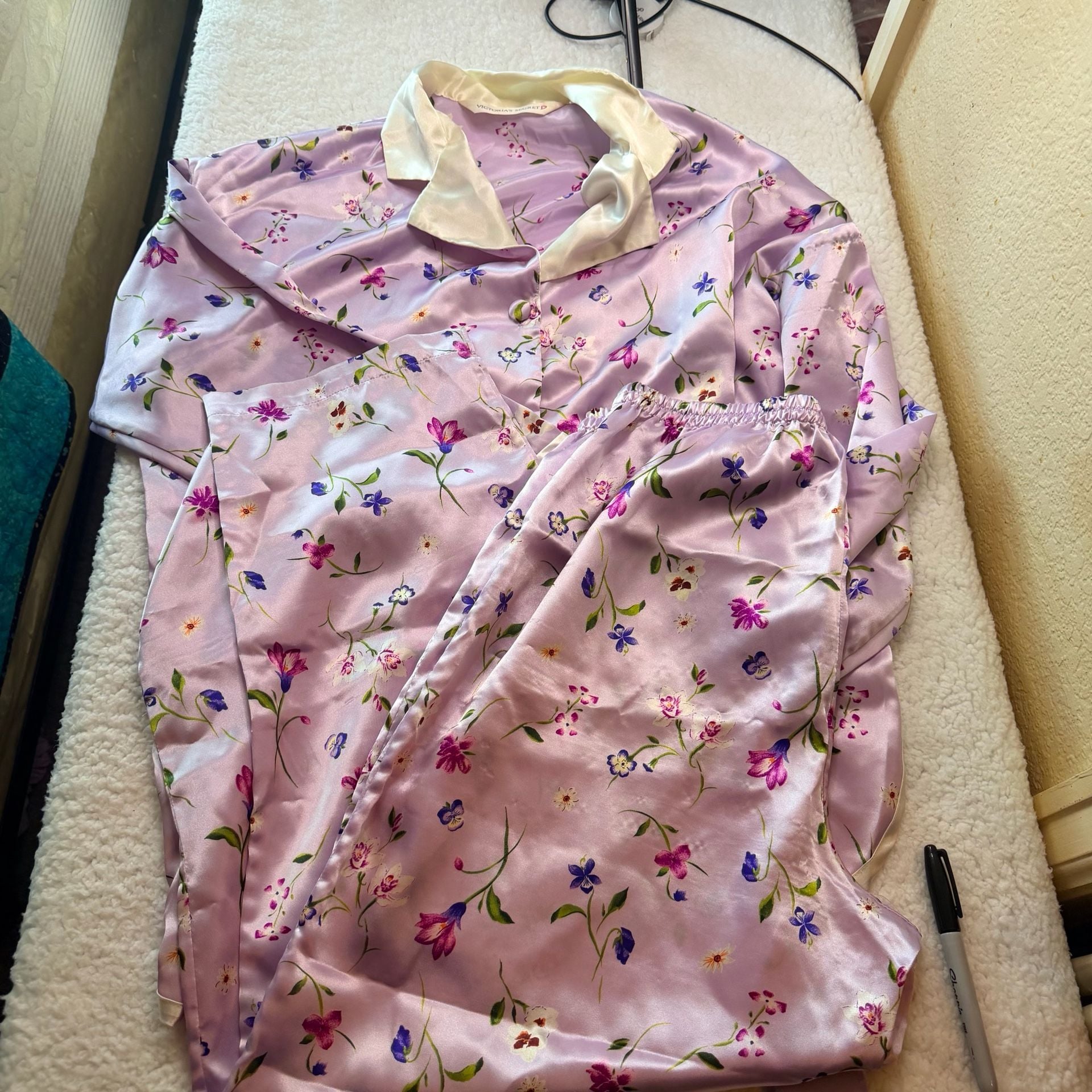 Vintage Victoria's Secret Floral Satin Pajama Set 2