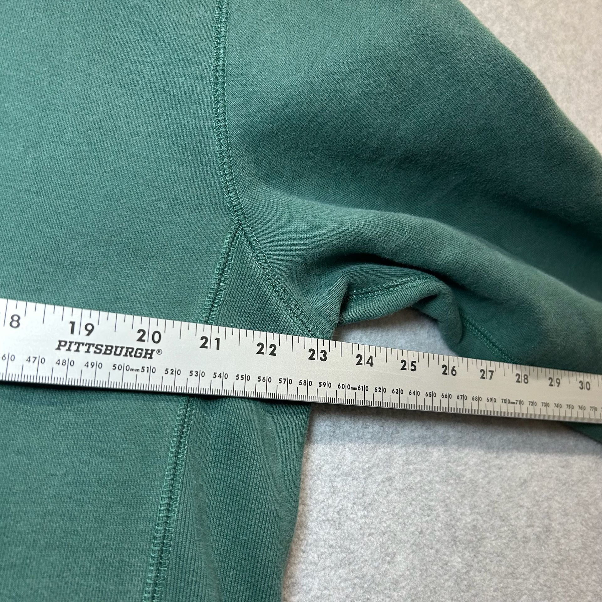 100 Thieves Men’s Green Hoodie Logo Embroidered Pullover Size M 8
