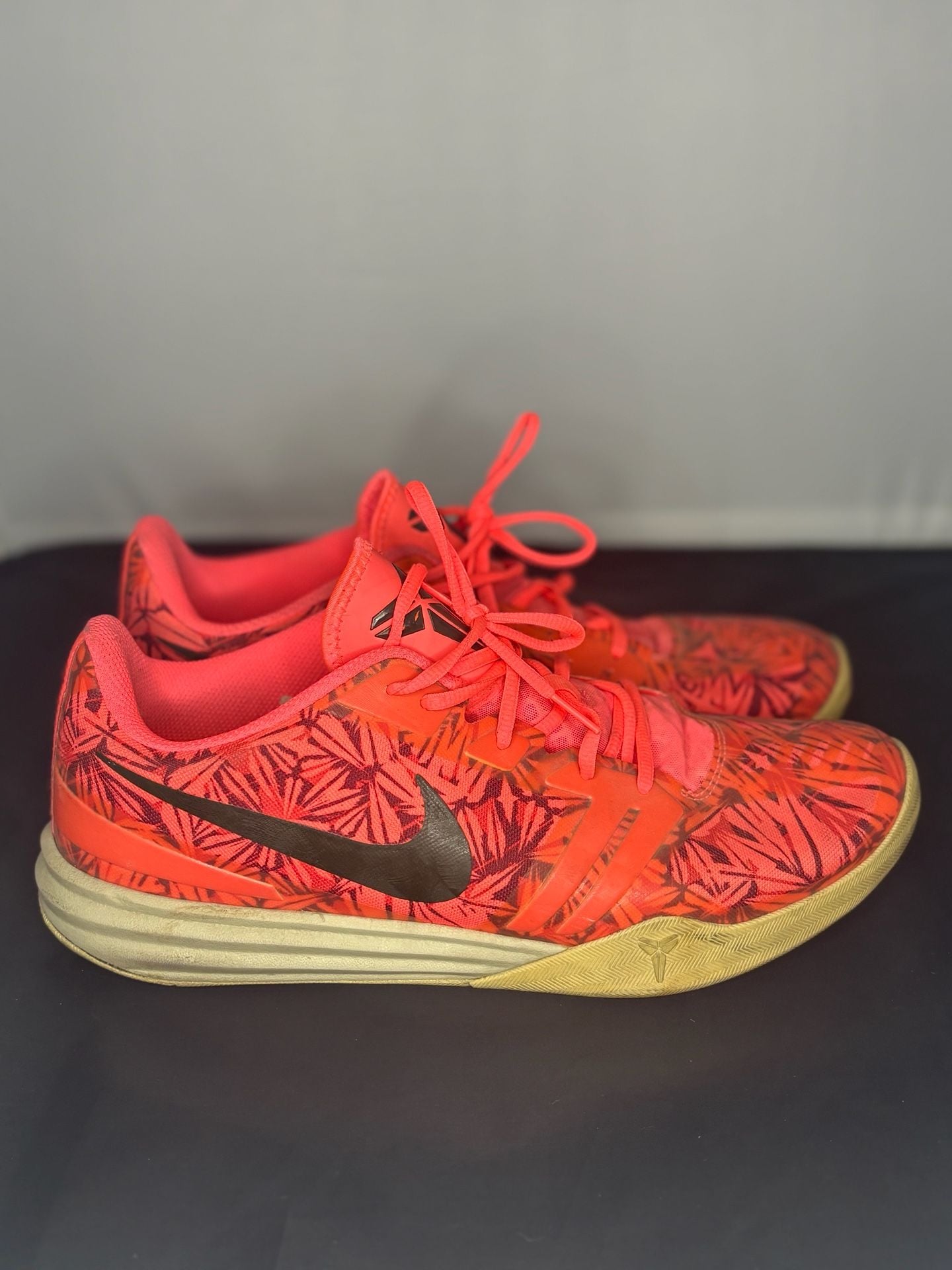 Nike Kobe Mentality Size 13 Hot Lava Basketball Shoes Sneakers 2