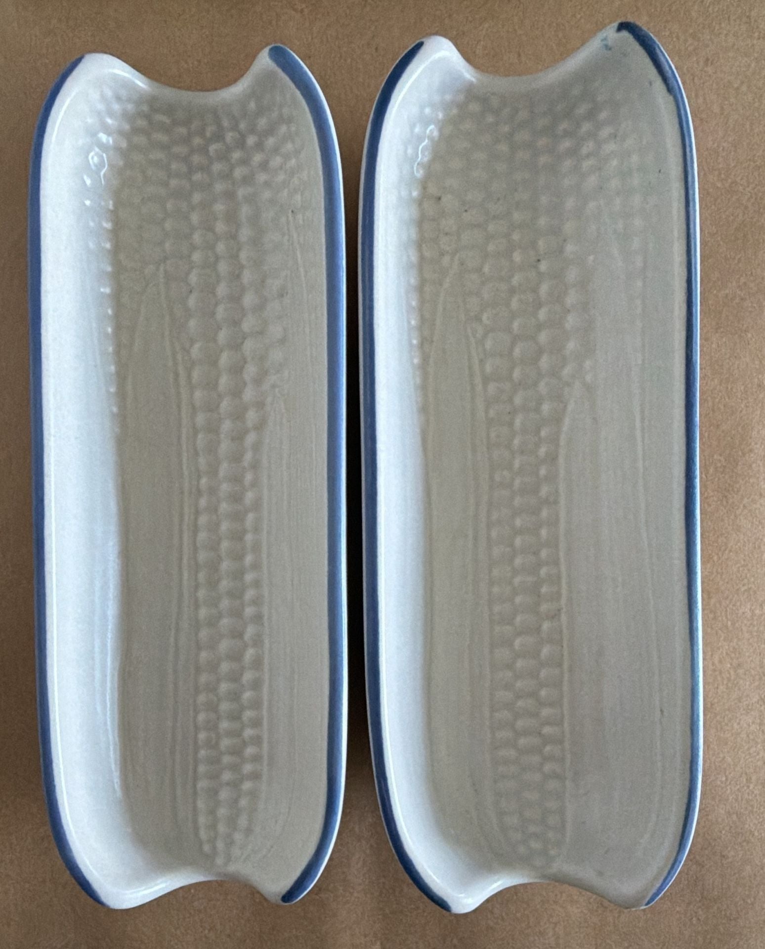 Pfaltzgraff Yorktowne Trivet And Corn Dishes 3